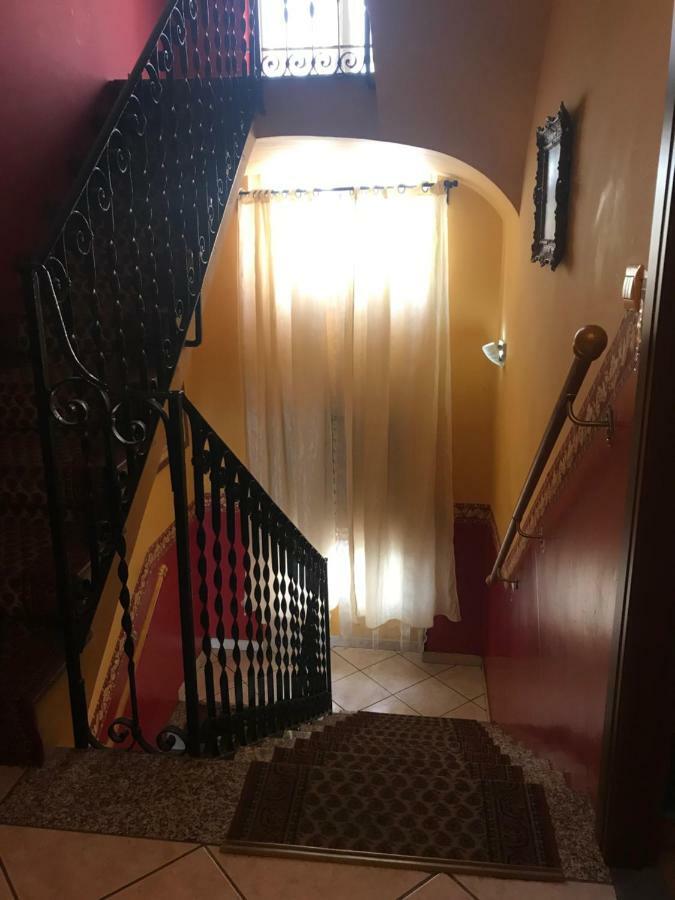 La Casa Di Elena Hotel Рим Екстериор снимка